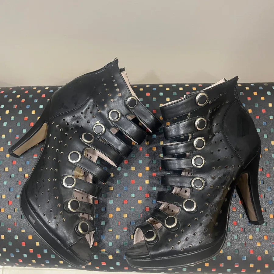 کفش مجلسی چرم