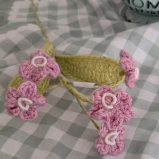 شاخه گل شکوفه بافتنی