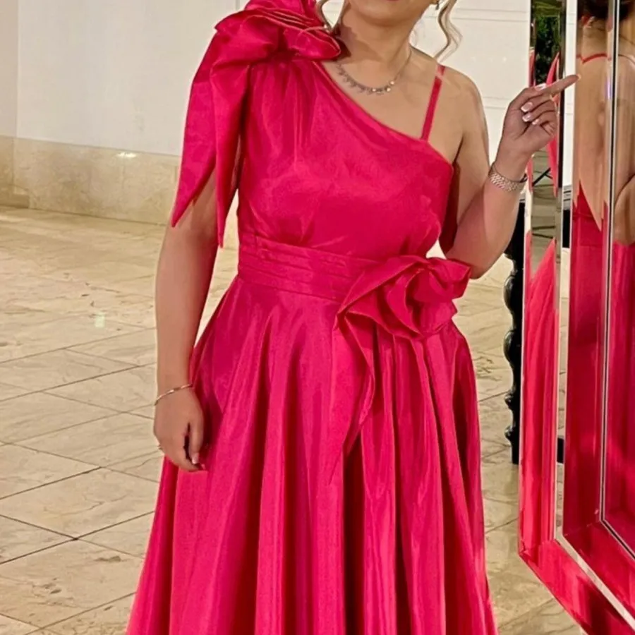 پیراهن سرخابی مجلسی