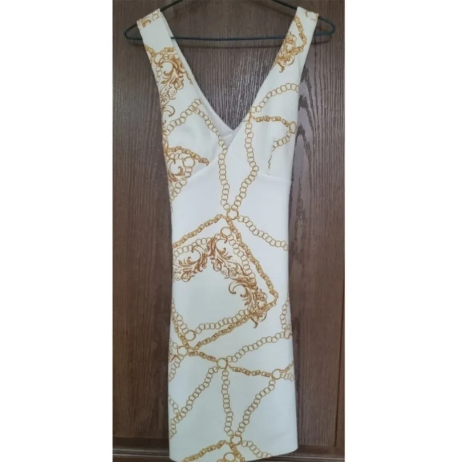 پیراهن مجلسی سفید طلایی