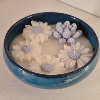 شمع رایحه گل های بهشتی