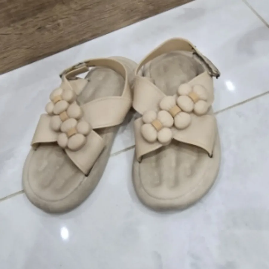 صندل دخترانه