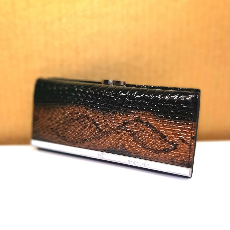 کیف پول زنانه