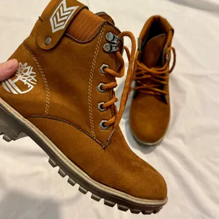 نیم بوت عسلی