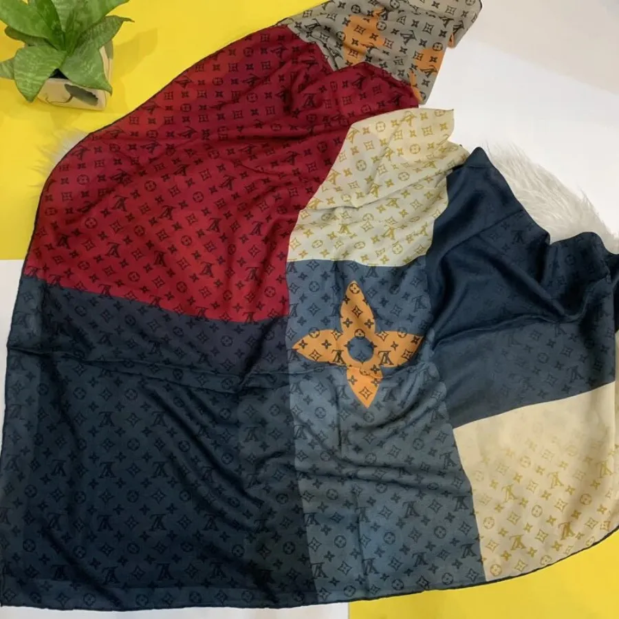 روسری لوی ویتون