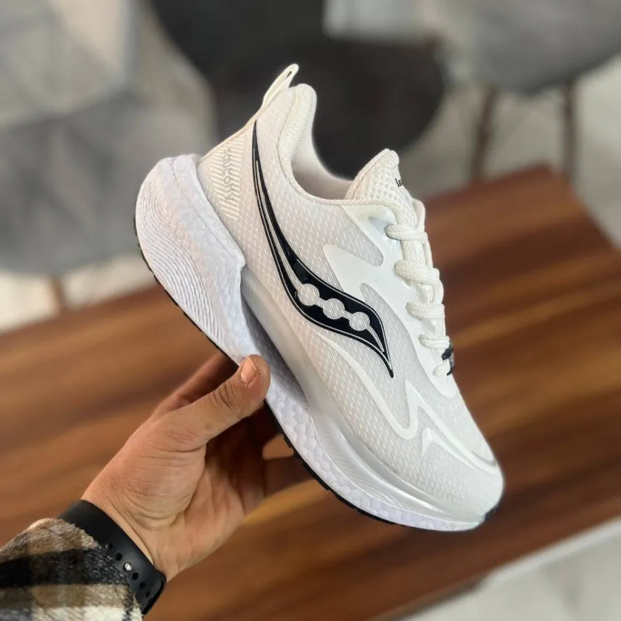 کتونی ساکونی سفید مشکی