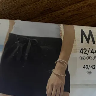 شورتک کتان نخ Esmara