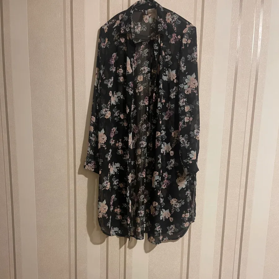 مانتو حریر اچ ان ام