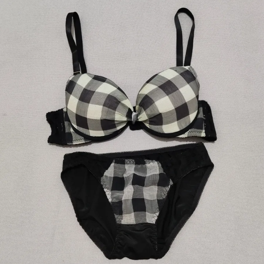 ست شورت و سوتین شیک