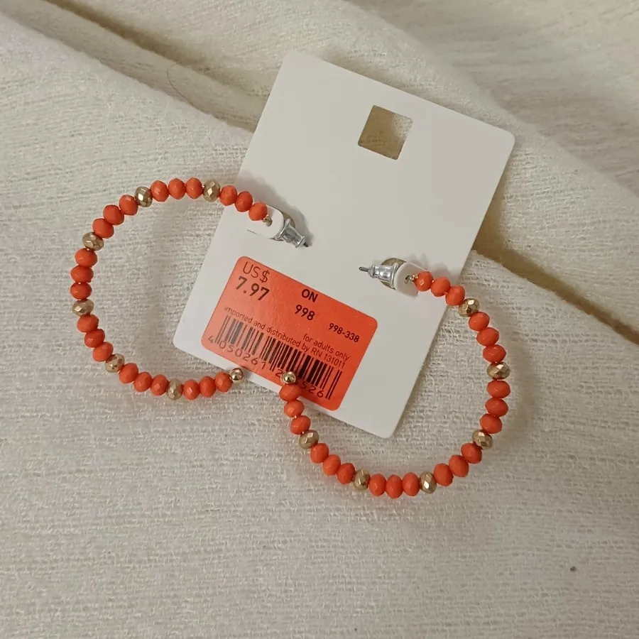 گوشواره نیمه حلقه ای