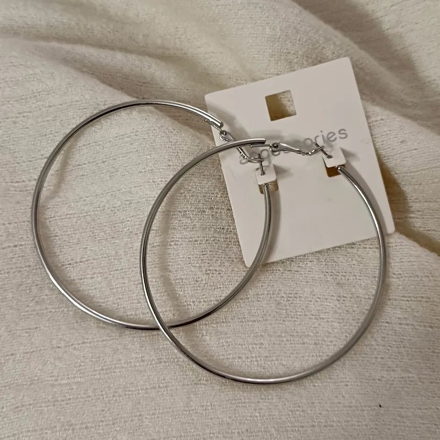 گوشواره حلقه ای نقره ای