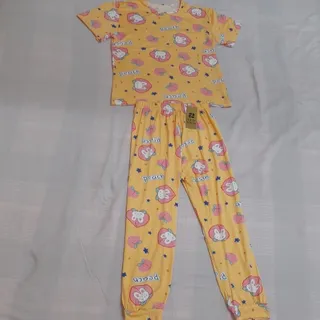 تیشرت و شلوار گیاهی