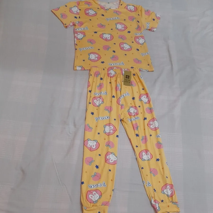 تیشرت و شلوار گیاهی