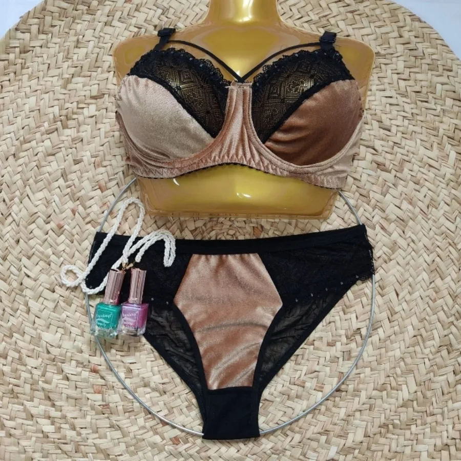 ست شورت و سوتین