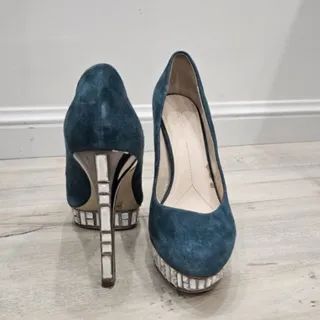 کفش پاشنه بلند