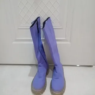 یک جفت بوت بنفش سایز 37