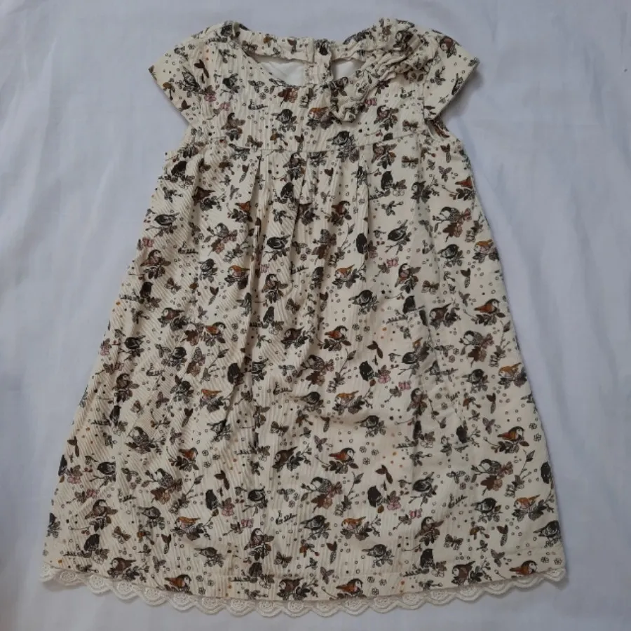 پیراهن دخترانه