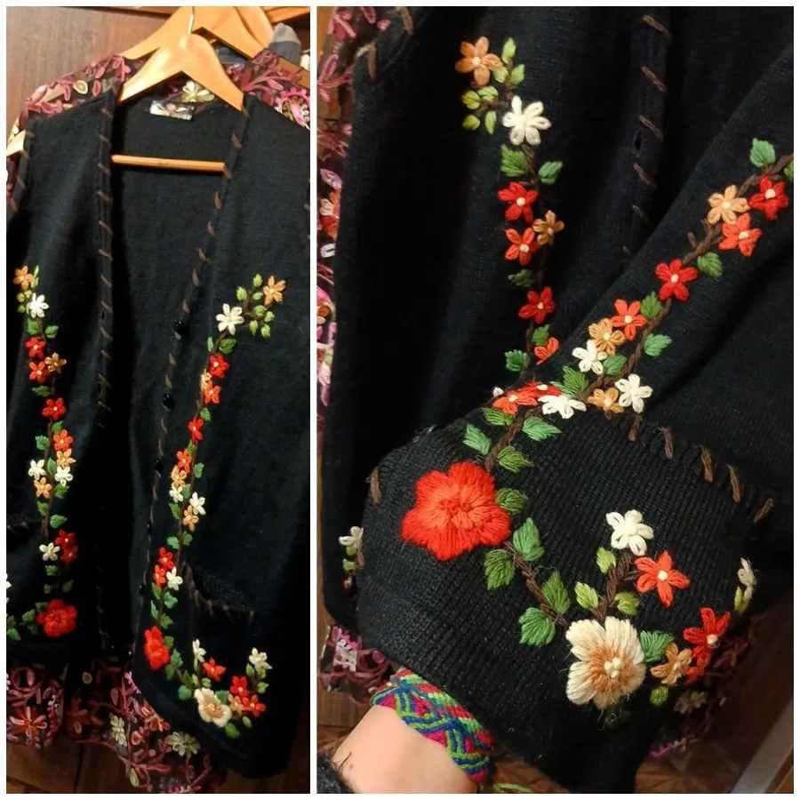 وست بافت 
تماما گلدوزی