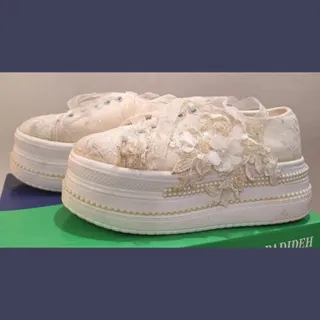 کتونی عروس دانتل فرانسه