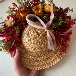 آویز در دیوار کوب