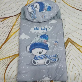 کسیه خواب و متکی نوزاد