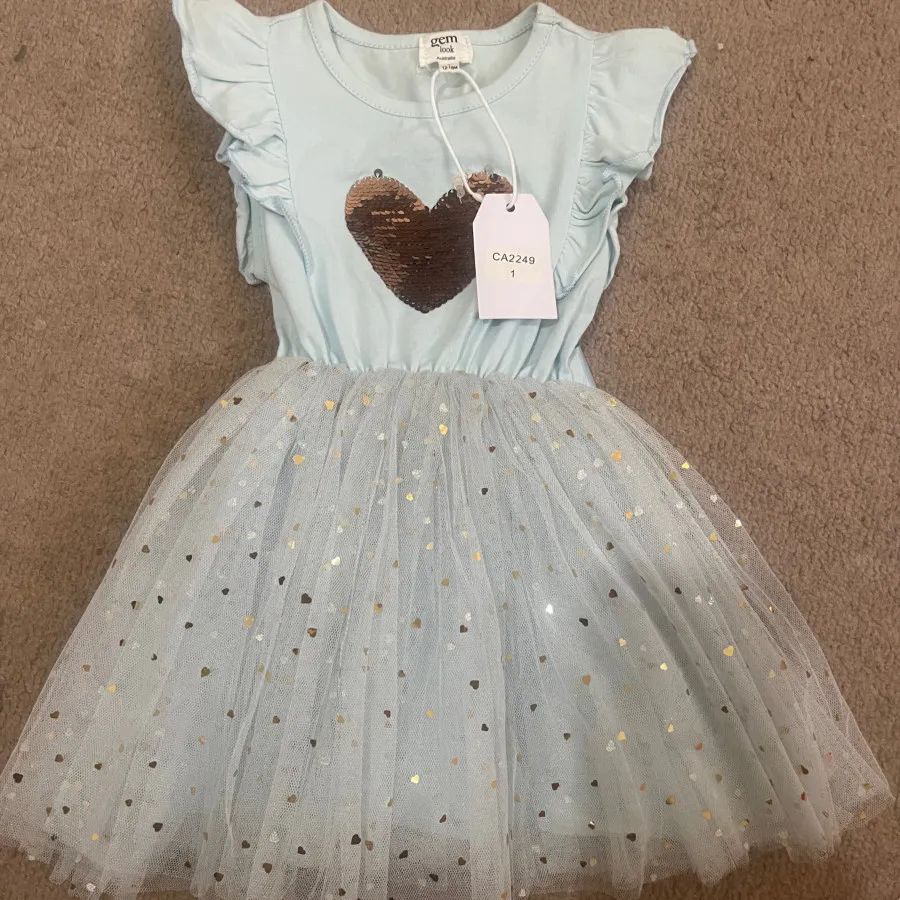 پیراهن دخترانه