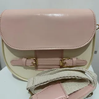 کیف کرم صورتی