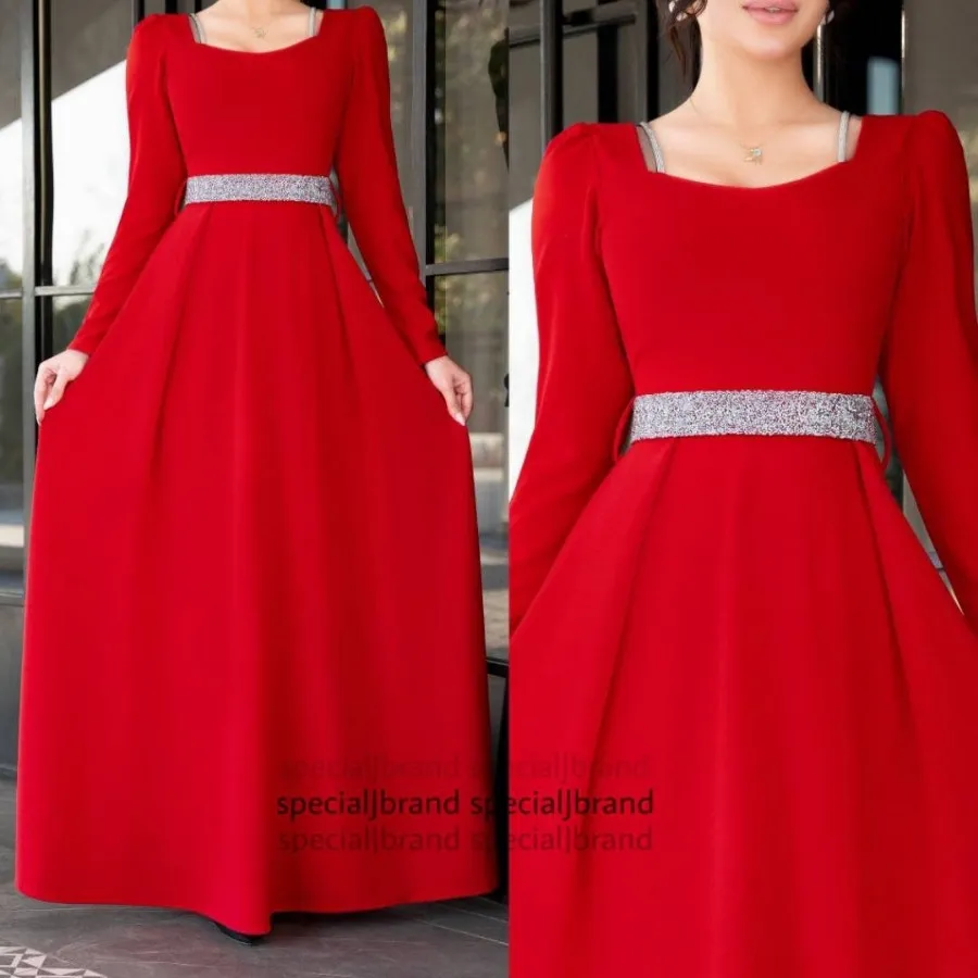 پیراهن مجلسی پوشیده