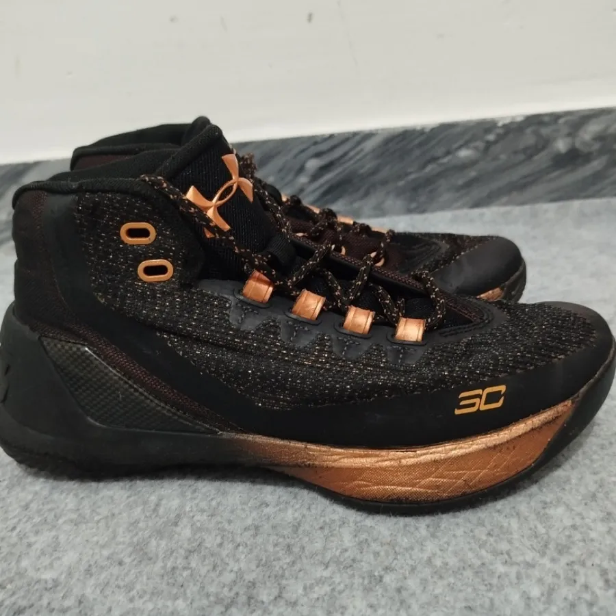 کفش آندر آمور