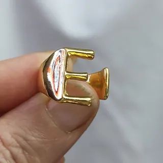 انگشتر حرفE