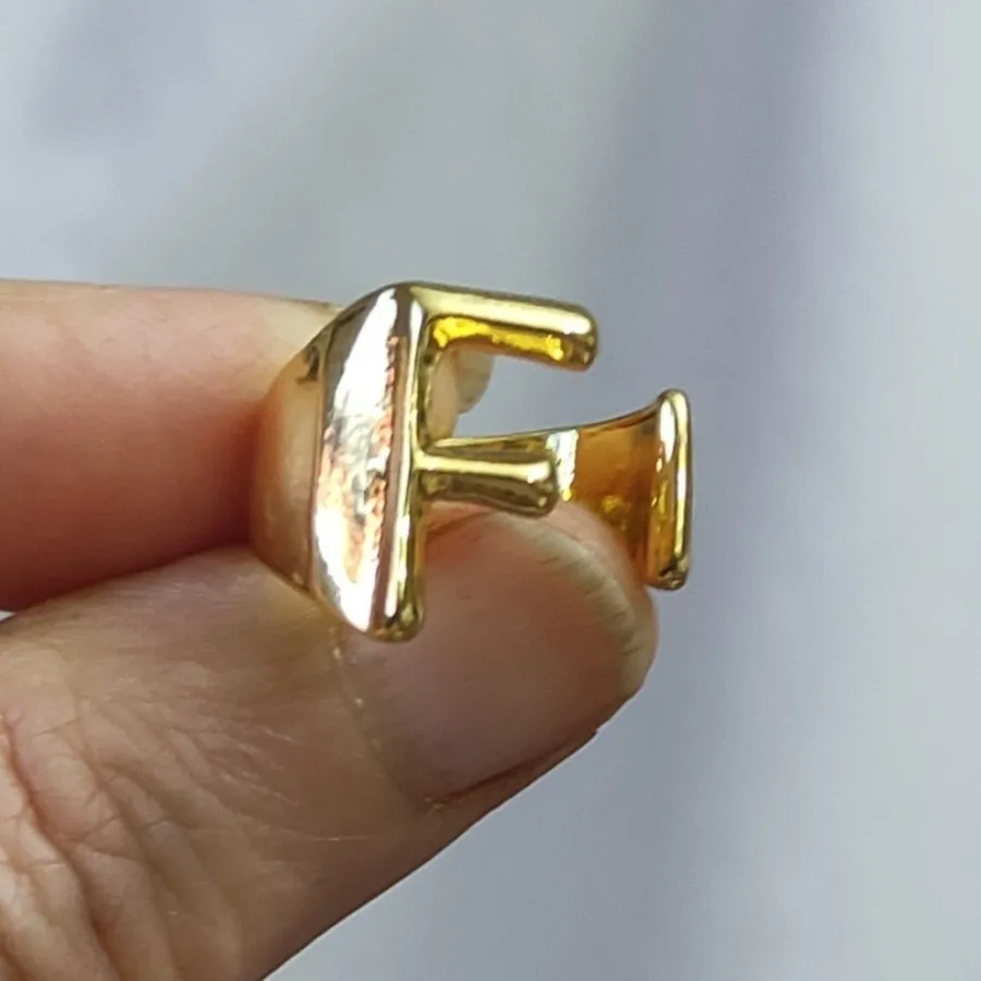 انگشتر حرف F