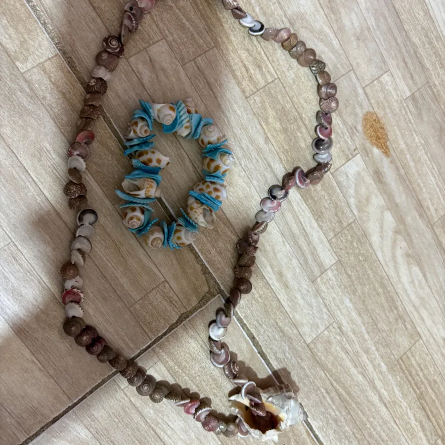 گردنبند و دستبند صدف