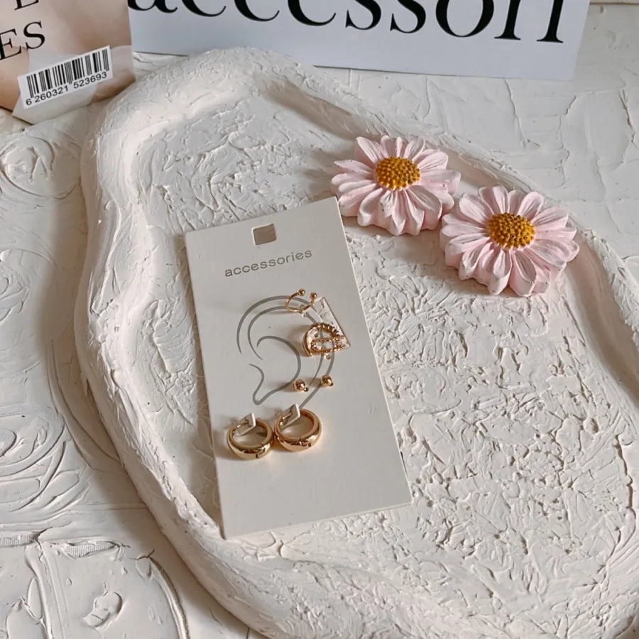 پک‌گوشواره ‌و ایرکاف