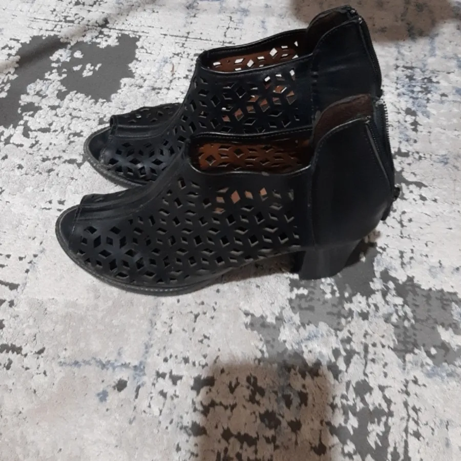 کفش تابستونی