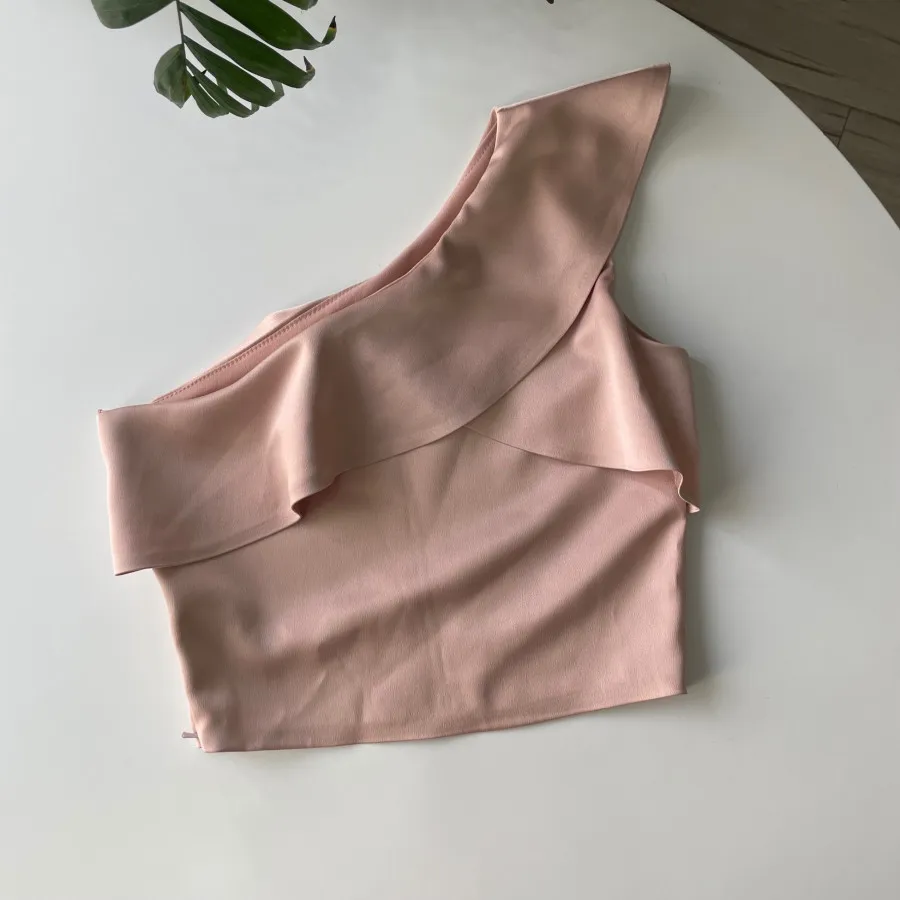 کراپ تاپ رومی