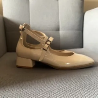 کفش مری جین