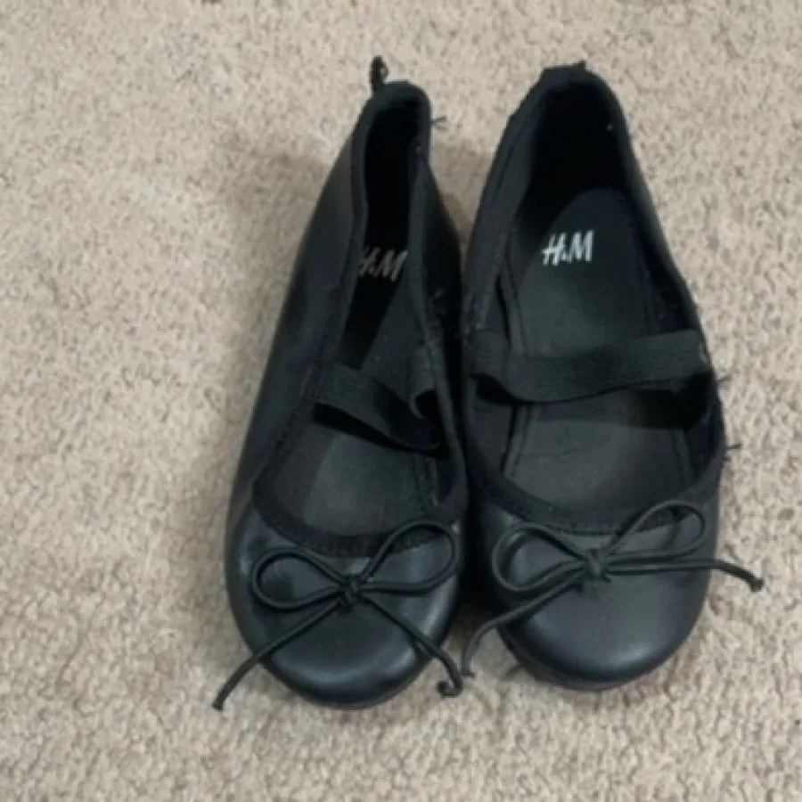 کفش اچ اند ام