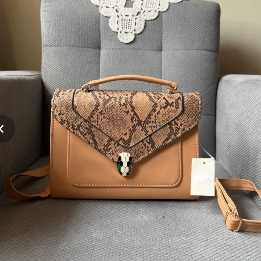 کیف پوست ماری بولگاری