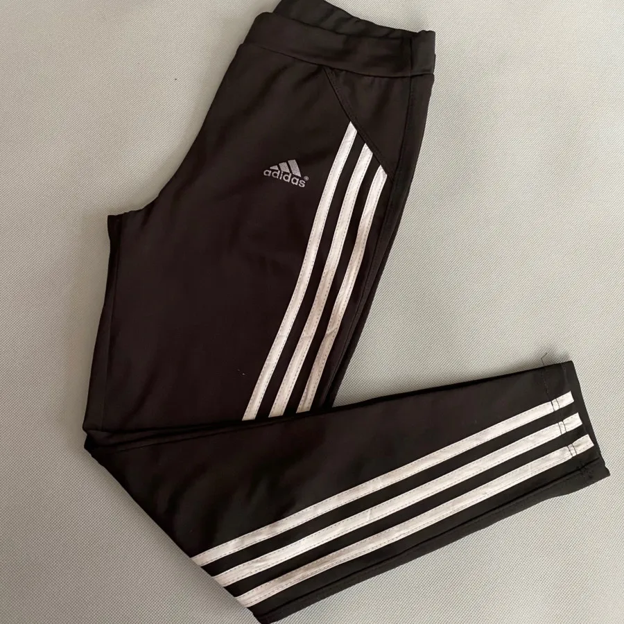 لگ ادیداس adidas