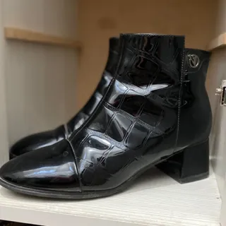 نیم بوت خارجی