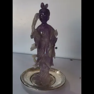 مجسمه سنگ آمیتیست