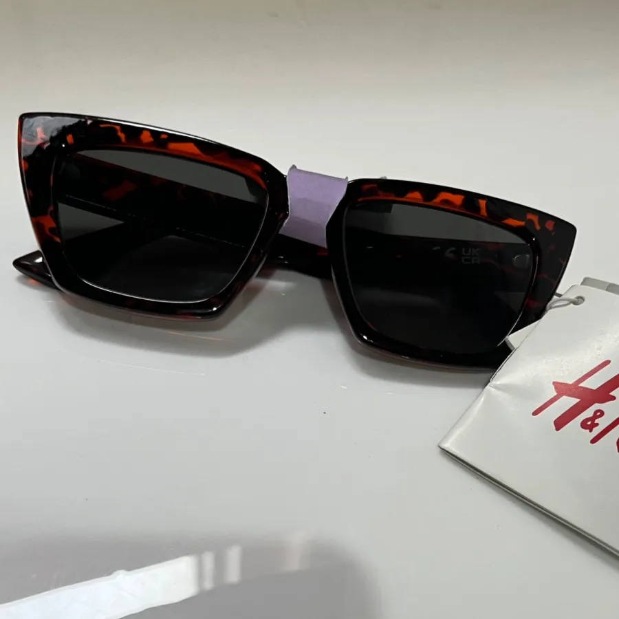 عینک برند H&M