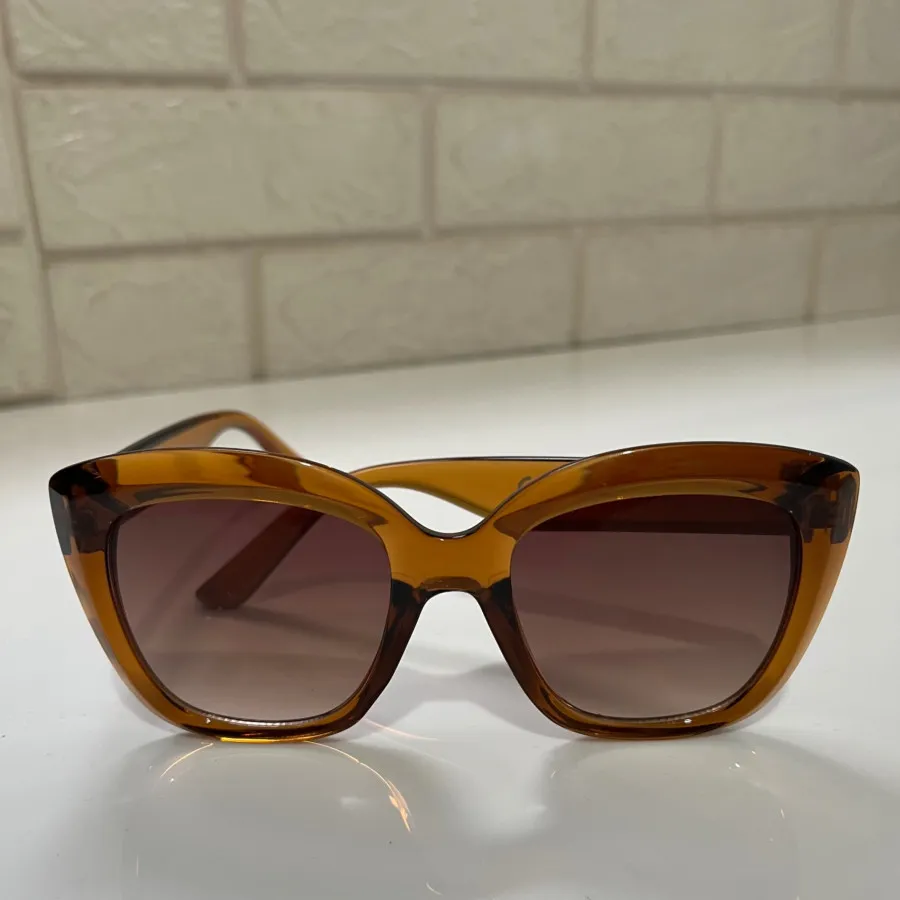 عینک برند stradivarius