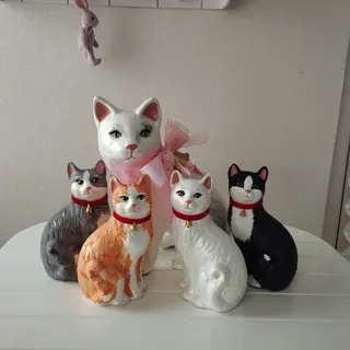 مجسمه گربه مادر و بچه