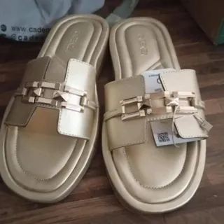 صندل طلایی کادنزا