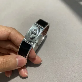 دستبند امریکایی