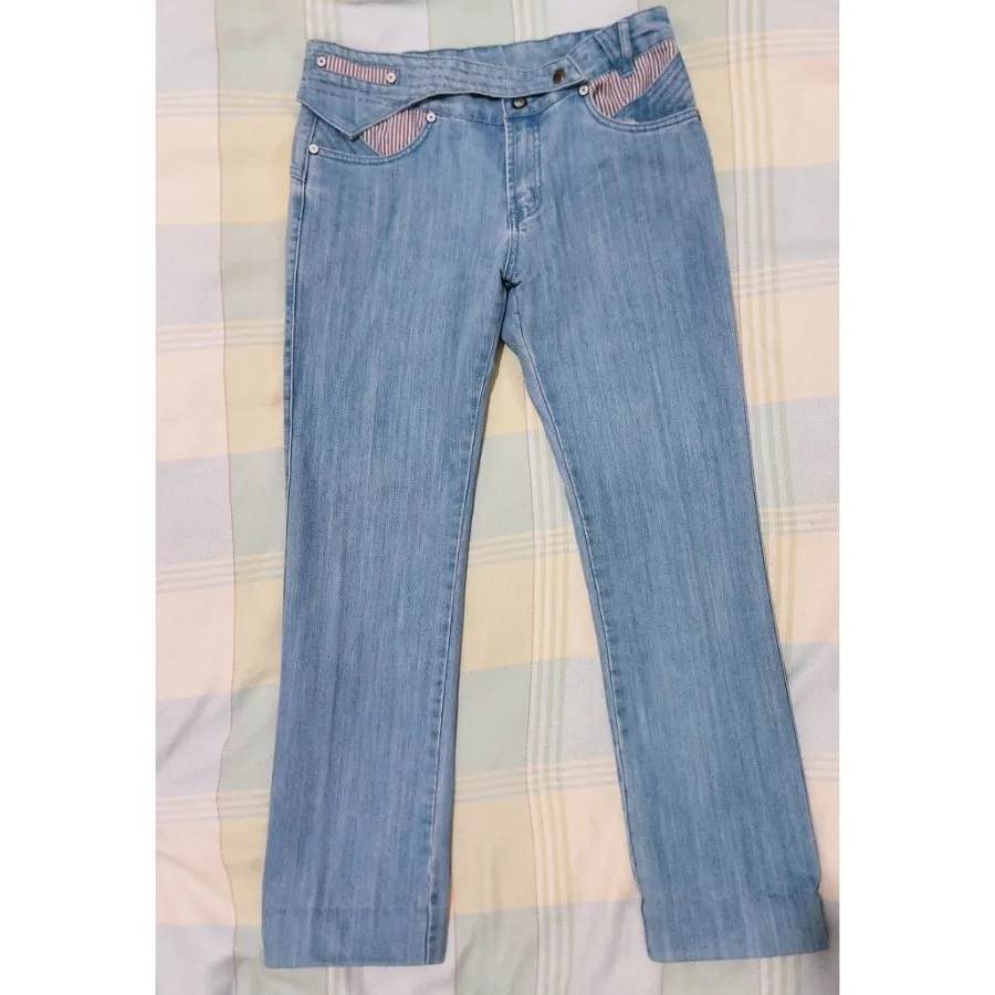 شلوار جین آبی روشن