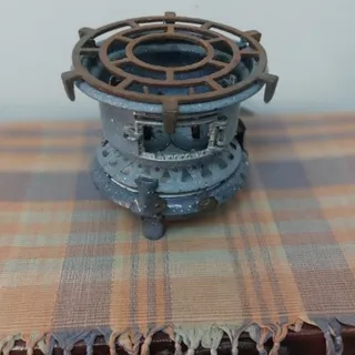 چراغ نفتی دوفیتیله قدیمی