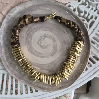 ست گردنبند و دستبند