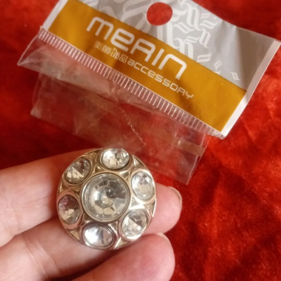 دکمه نگیندار خارجی